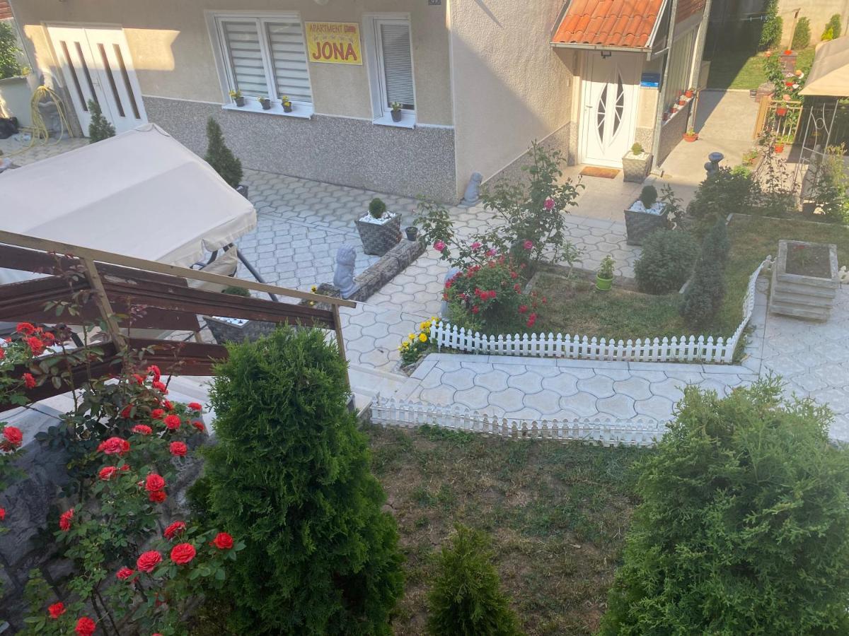 شقة 64 متر مربع من 2 غرفة و1 حمام خاص في Tutunovic Podrum Ni المظهر الخارجي الصورة